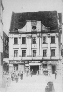Erstes Verbindungsheim in Breslau Karlstraße 44 Erstes Verbindungsheim in Breslau Karlstraße 44 vom 1.1.1912 - Herbst 1921. Marchia hatte die 1. Etage gemietet. Über dem Mittel-Fenster das Wappenschild.